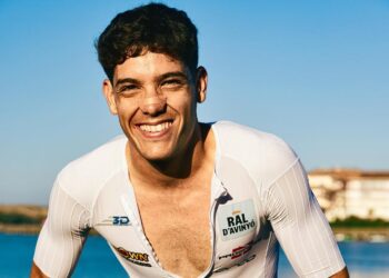 Nueva oportunidad para Guillem Montiel en T100: estará en Dubai junto con Antonio Benito