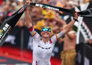 Noruega es imparable: Solveig Lovseth campeona del mundo IRONMAN 2025