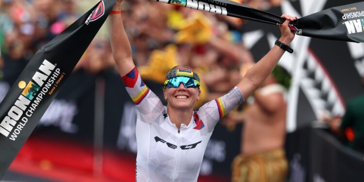 Noruega es imparable: Solveig Lovseth campeona del mundo IRONMAN 2025
