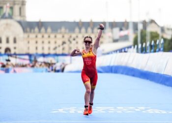 La triatleta paralímpica Andrea Miguélez pasa por quirófano tras sufrir una fuga de líquido cefalorraquídeo