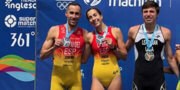 Natalia Castro y Vicente Hernández se cuelgan la plata en el Campeonato Iberoamericano de Triatlón