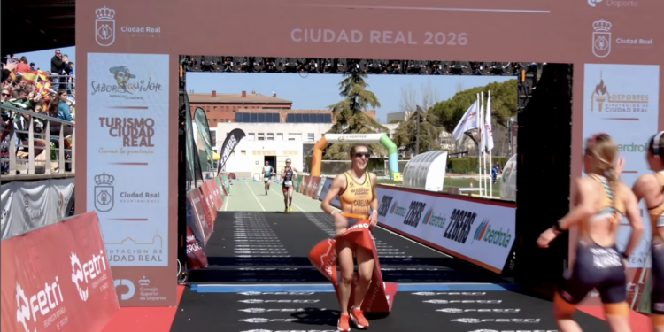 Diablillos de Rivas y un increíble Ecosport Alcobendas femenino campeones de España de duatlón por Relevos