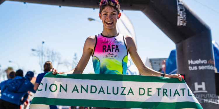 Rafa Sánchez: Campeón absoluto de Andalucía de Duatlón con solo 15 años