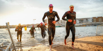 El ICAN Triathlon 2026 agota el 80% de sus dorsales a un mes de la apertura de sólo 250 dorsales para la ‘Short Distance’