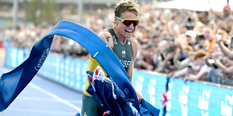 Matt Hauser lo quiere todo: renuncia al arranque de Mundial por debutar en T100 Singapur