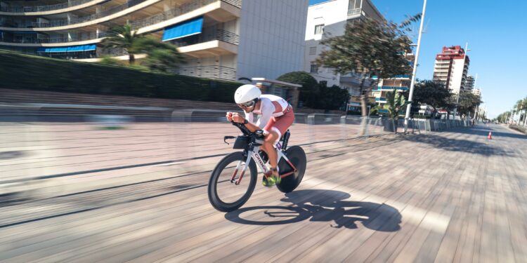 ICAN Triathlon ya avista su ‘sold out’ con más de 1.100 triatletas confirmados para su cita de 2026