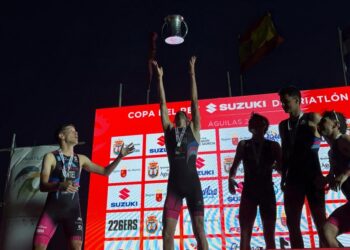 El Trifluvial en hombres y el Náutico y Delikia en mujeres comienzan con buen pie la Liga Nacional de Triatlón