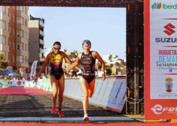 Peñota Dental en hombres y Cidade de Lugo Fluvial en mujeres lideran la Liga Nacional de Triatlón