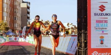 Peñota Dental en hombres y Cidade de Lugo Fluvial en mujeres lideran la Liga Nacional de Triatlón