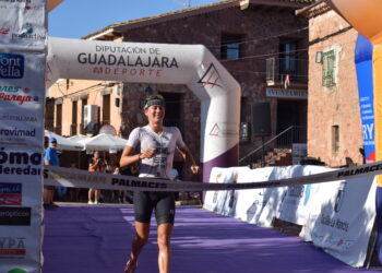 El Triatlón de Pálmaces abre sus inscripciones este lunes 1 de junio para una edición histórica donde se ha salvado de la desaparición