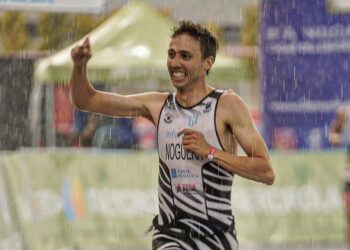Pau Noguera conquista el podio en el Triathlon M de Alpe d’Huez