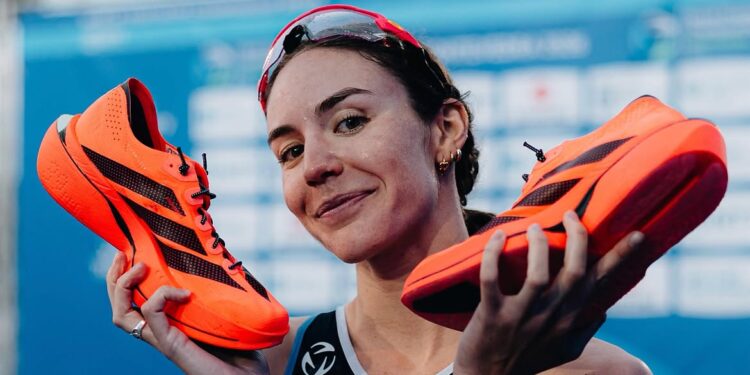 La triatleta perfecta (e inalcanzable): Cassandre Beaugrand convierte España en el corazón de su imperio