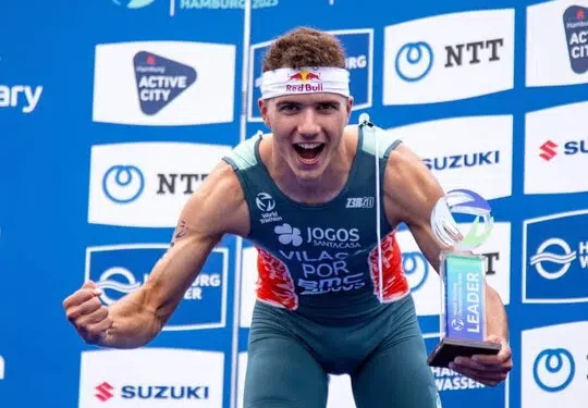 Vasco Vilaça se proclama campeón del mundo de Triatlón en Pontevedra