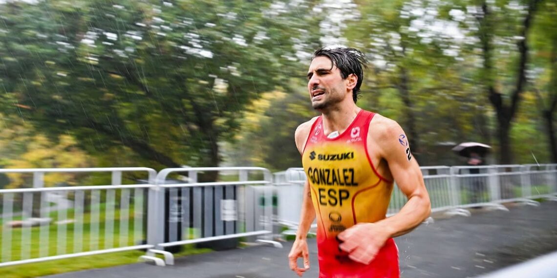 Alberto González rescata un bronce para España en una accidentada Copa del Mundo de Pekín